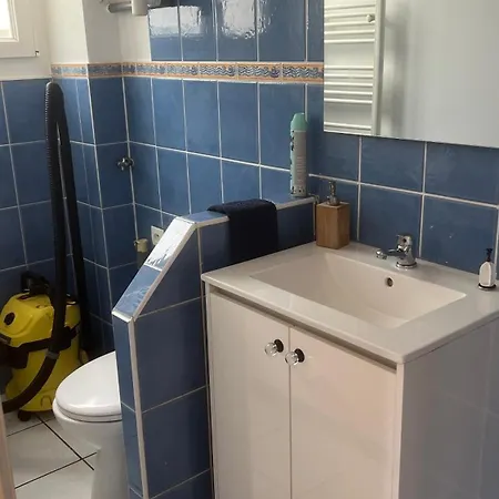 Appartement Calme, Lumineux Avec Balcon