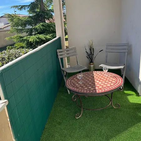 아파트 Calme, Lumineux Avec Balcon 툴루즈