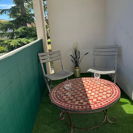Calme, Lumineux Avec Balcon 툴루즈